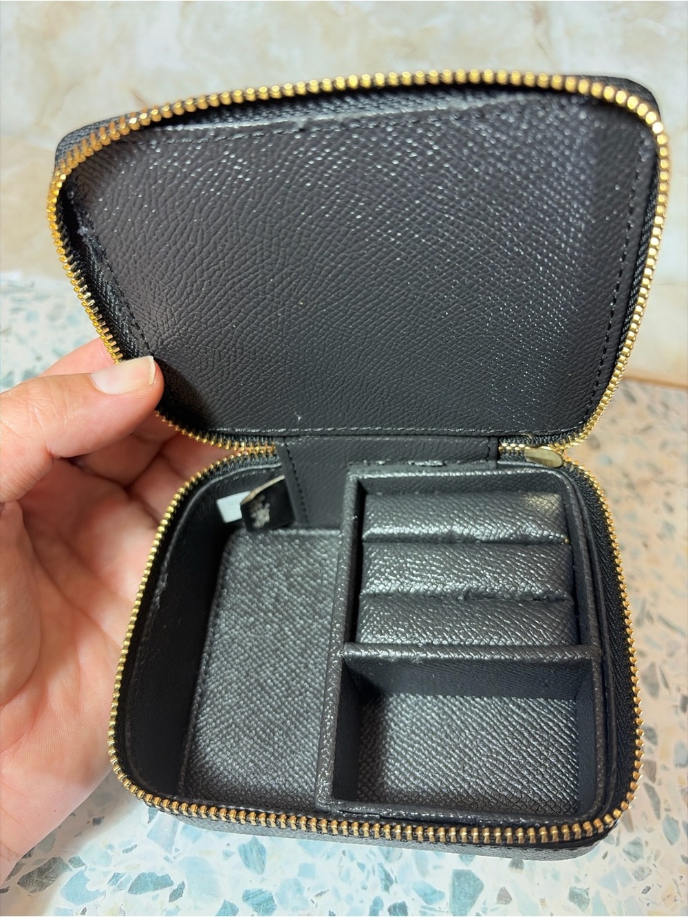 Coach Black Crossgrain Leather Travel Jewelry Case Zip Box Gold Hardware - Picture 3 of 5
